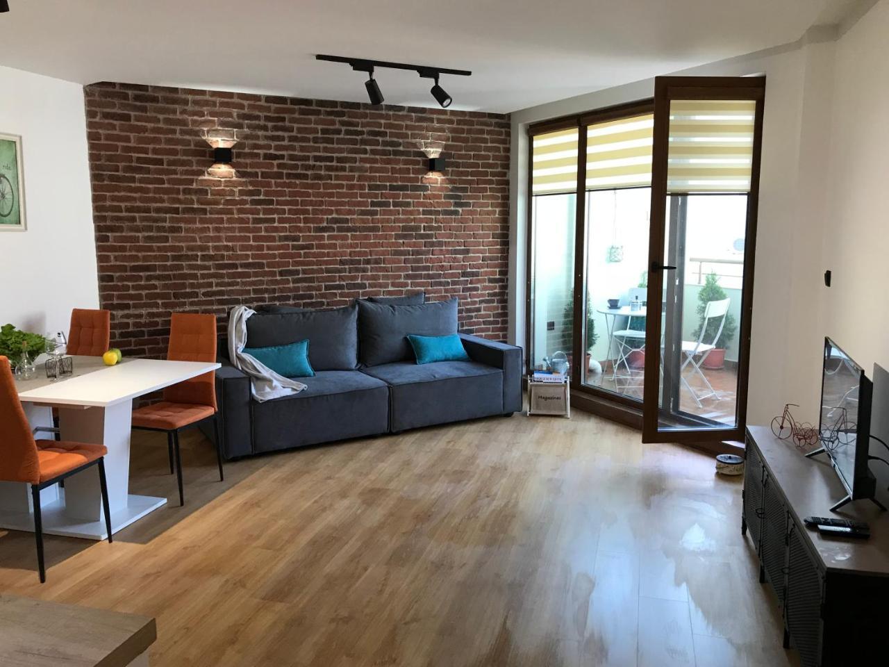 Bright, Comfortable And Cozy Apartment Burgas Bagian luar foto